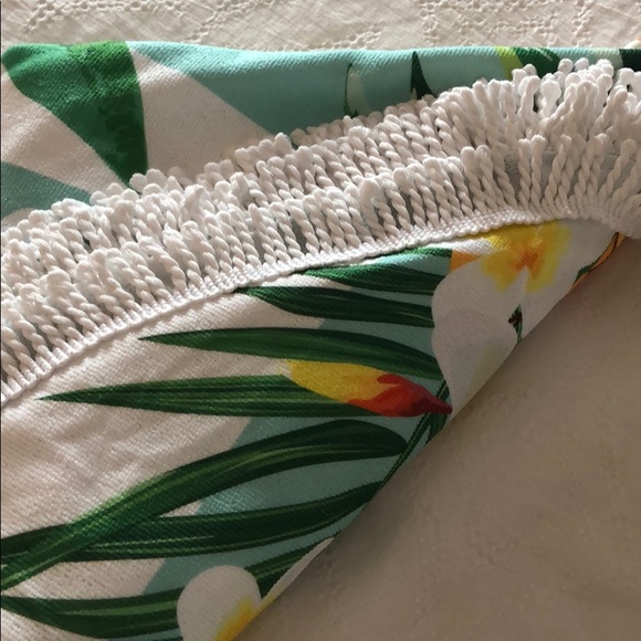 Beach Blanket Floral Pineapple print - Picture 8 of 9